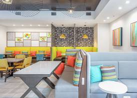 Hampton Inn Pensacola Beach 2
