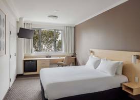 ibis Sydney Olympic Park 5