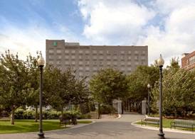 Embassy Suites Boston at Logan Airport 3