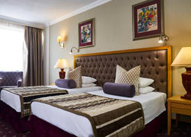 Mövenpick Hotel Windhoek 2