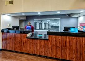 Hampton Inn Batesville 3
