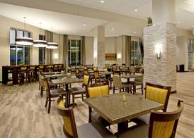Hampton Inn & Suites - Minneapolis/Downtown 5