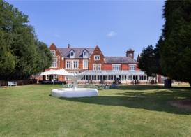 DoubleTree by Hilton St. Anne's Manor 5