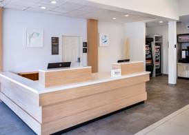 Hilton Garden Inn Bakersfield 4