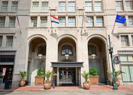 Hilton New Orleans / St. Charles Avenue 4