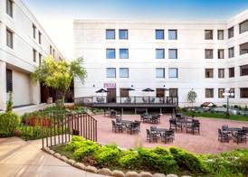 Hilton Appleton Paper Valley 2
