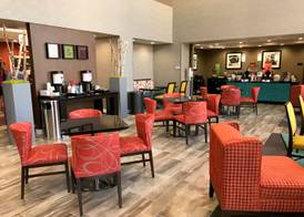Hampton Inn & Suites-Moore 4