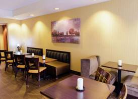 Hampton Inn Eau Claire 4