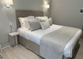 Kyriad Saumur Hyper Centre Hôtel, Appartements, Séminaires et SPA soins Sothys Paris 2