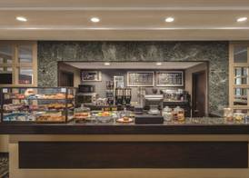 DoubleTree by Hilton New York-LaGuardia 5