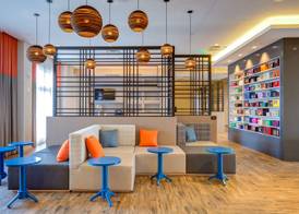 Hampton Inn & Suites Boston/Waltham 4