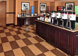 Hampton Inn & Suites Fredericksburg 5