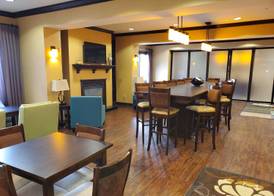 Hampton Inn Stow 4