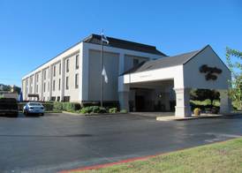 Hampton Inn Lindale/Tyler 2