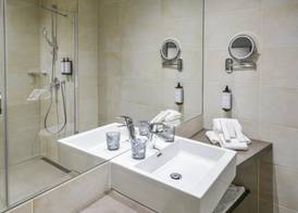 Mercure Geneva Airport 5