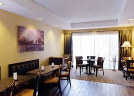 Hampton Inn Eau Claire 3