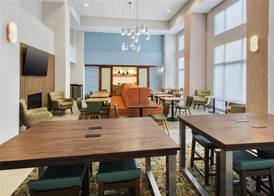 Hampton Inn & Suites Greenfield 3