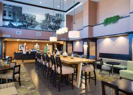 Hampton Inn & Suites Danville 3
