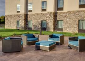 Hampton Inn & Suites Philadelphia/Bensalem 2