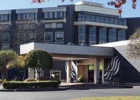 The Verve Hotel Boston Natick, Tapestry Collection by Hilton 2