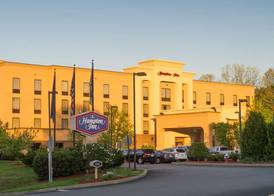 Hampton Inn Brattleboro 2