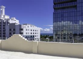Hilton Garden Inn Miami South Beach 2