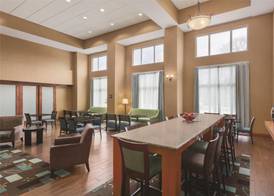 Hampton Inn & Suites Greenfield 5