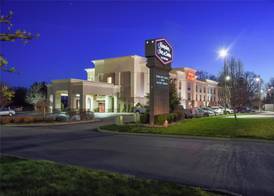 Hampton Inn & Suites Youngstown-Canfield 2