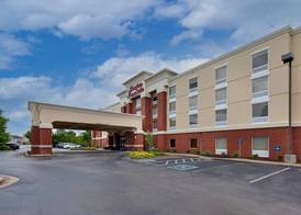 Hampton Inn & Suites Murfreesboro 2