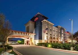 Hampton Inn & Suites San Marcos 2