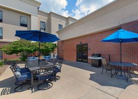 Hampton Inn & Suites Madisonville 3