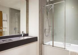 Holiday Inn ASHFORD - CENTRAL by IHG 5