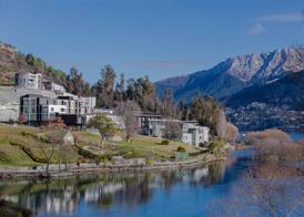 Hilton Queenstown Resort & Spa 2