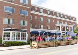 Capitol Plaza Hotel Montpelier Tapestry Collection by Hilton 3
