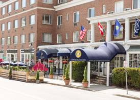 Capitol Plaza Hotel Montpelier Tapestry Collection by Hilton 4