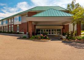 DoubleTree by Hilton Burlington Vermont 5