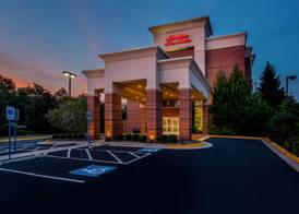 Hampton Inn & Suites Herndon-Reston 2