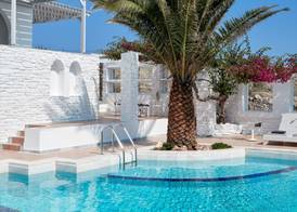 Mr and Mrs White Paros 3