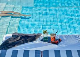 Mr and Mrs White Paros 4
