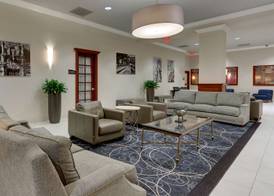 DoubleTree by Hilton St. Louis Forest Park 5