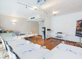 ibis Styles Toulon Centre Port 5