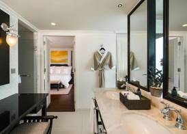 Luxury Baan Hansa @ 5-star Taling Ngam Hotel 5