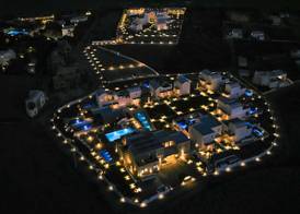 Sea Breeze Santorini Beach Resort, Curio Collection by Hilton 4