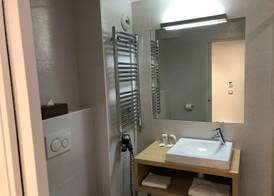Kyriad Paris 18 - Porte de Clignancourt - Montmartre 5