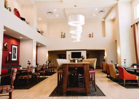 Hampton Inn & Suites Minot 3