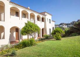 Mangia's Santa Teresa Sardinia, Curio Collection by Hilton 4