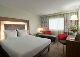Novotel Paris La Defense Esplanade 5