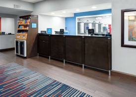 Hampton Inn Columbia, TN 5