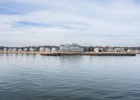 Madison Beach Hotel, Curio Collection by Hilton 5
