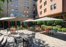Ibis Budapest Heroes Square 2